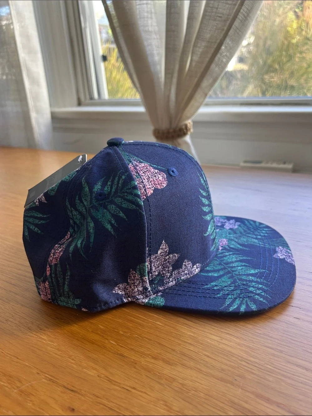 NWT Beautiful Giant Snap Back. One size. - Picture 4 of 7